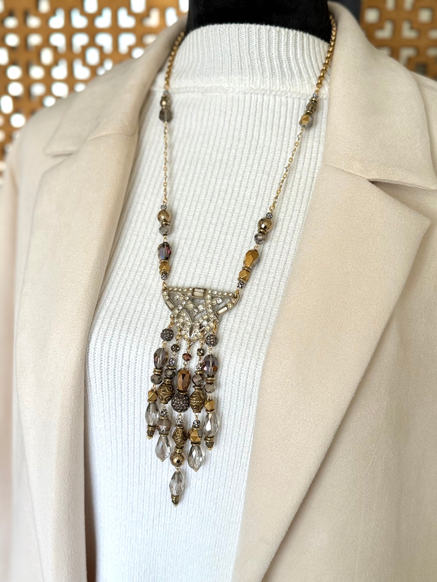 Deco Brooch Necklace